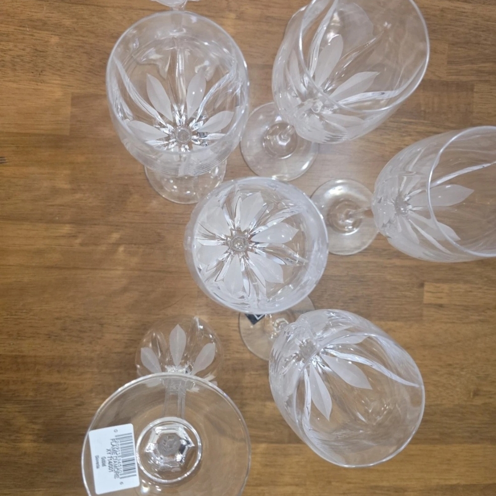 Mikasa Flame D'Amore Crystal Water Goblets 9-inch Wine Glasses Set Of 8 - Picture 2 of 3